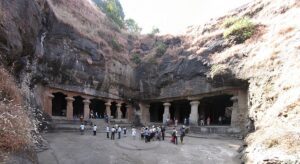 tourist places in mumbai mumbai me ghumne ki jagah Elephanta Caves, Mumbai me ghumne ki jagah