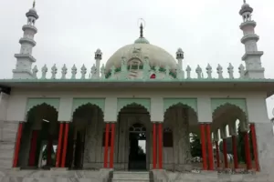 Dargah-E-Sabri, Lucknow me ghumne ki jagah