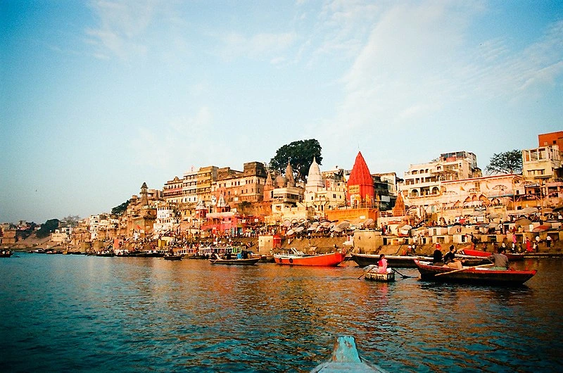 Ganges River, banaras me ghumne ki jagah