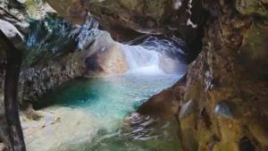Water Cave Dehradun Splash Robbers Cave River, Dehradun me ghumne ki jagah