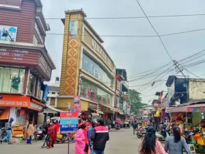 Paltan Bazaar, Dehradun me ghumne ki jagah 