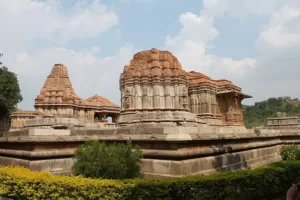 Sahastra Bahu Temple, Udaypur me ghumne ki jagah