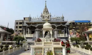 Kanch ka Mandir (Jain Glass Temple), Kanpur mein ghumne ki jagah Tourist places in kanpur