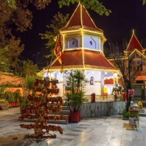 Naina Devi Temple, Nainital mein ghumne ki jagah
