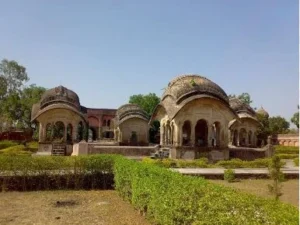 एलोरा की गुफाएं (Ellora Caves)