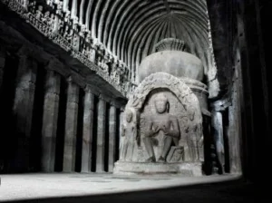 एलोरा की गुफाएं (Ellora Caves)