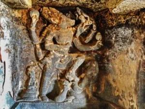 एलोरा की गुफाएं (Ellora Caves)