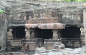 एलोरा की गुफाएं (Ellora Caves)